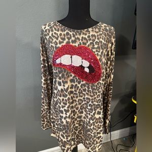 Heimish, leopard lip shirt